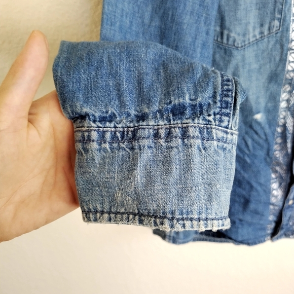 Lucky Brand Western Button Up Metallic Trim Denim Shirt Sz L - Picture 5 of 8